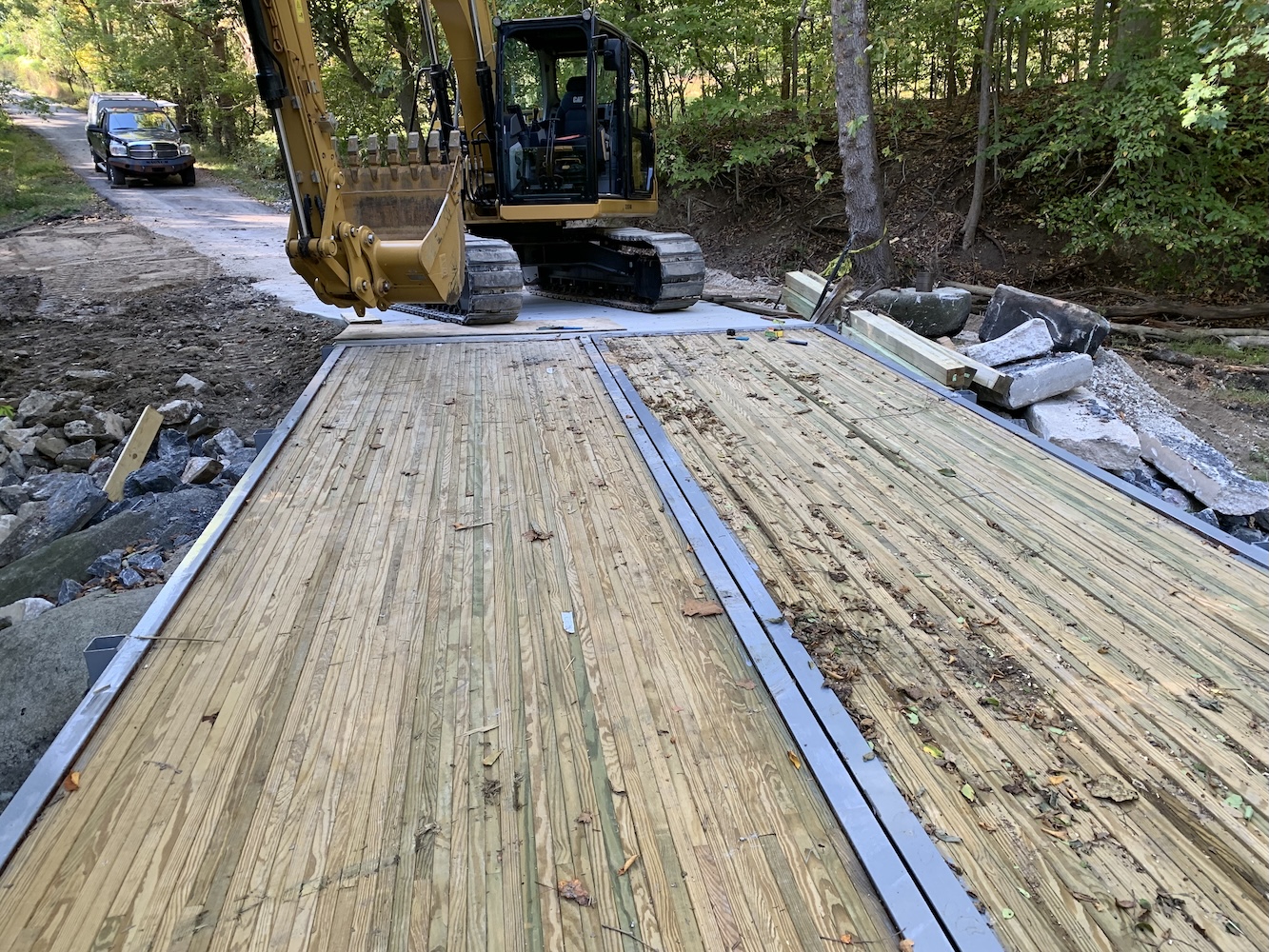 Bridge panels fully aligned on approaches